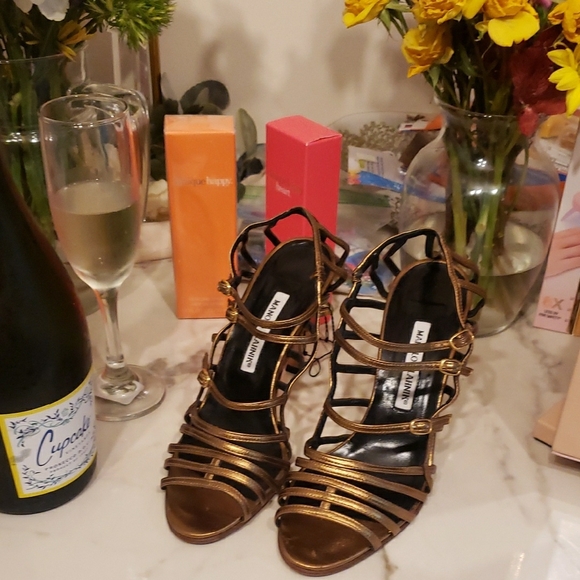 Manolo Blahnik Metallic Leather Slingback Sandals + Dust Bag. - Picture 16 of 16